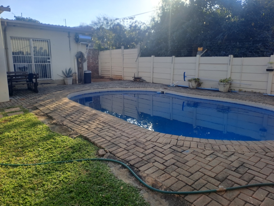 3 Bedroom Property for Sale in Geelhoutpark North West